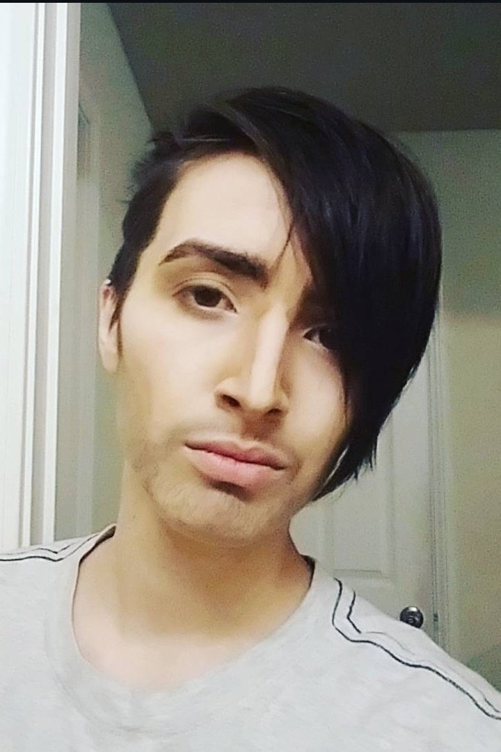 spank_knightly's tweet photo. First time in drag vs last time in drag

I think that was when I first *tried* masculine face makeup. I started experimenting soon after. https://t.co/4pALRdaqyo