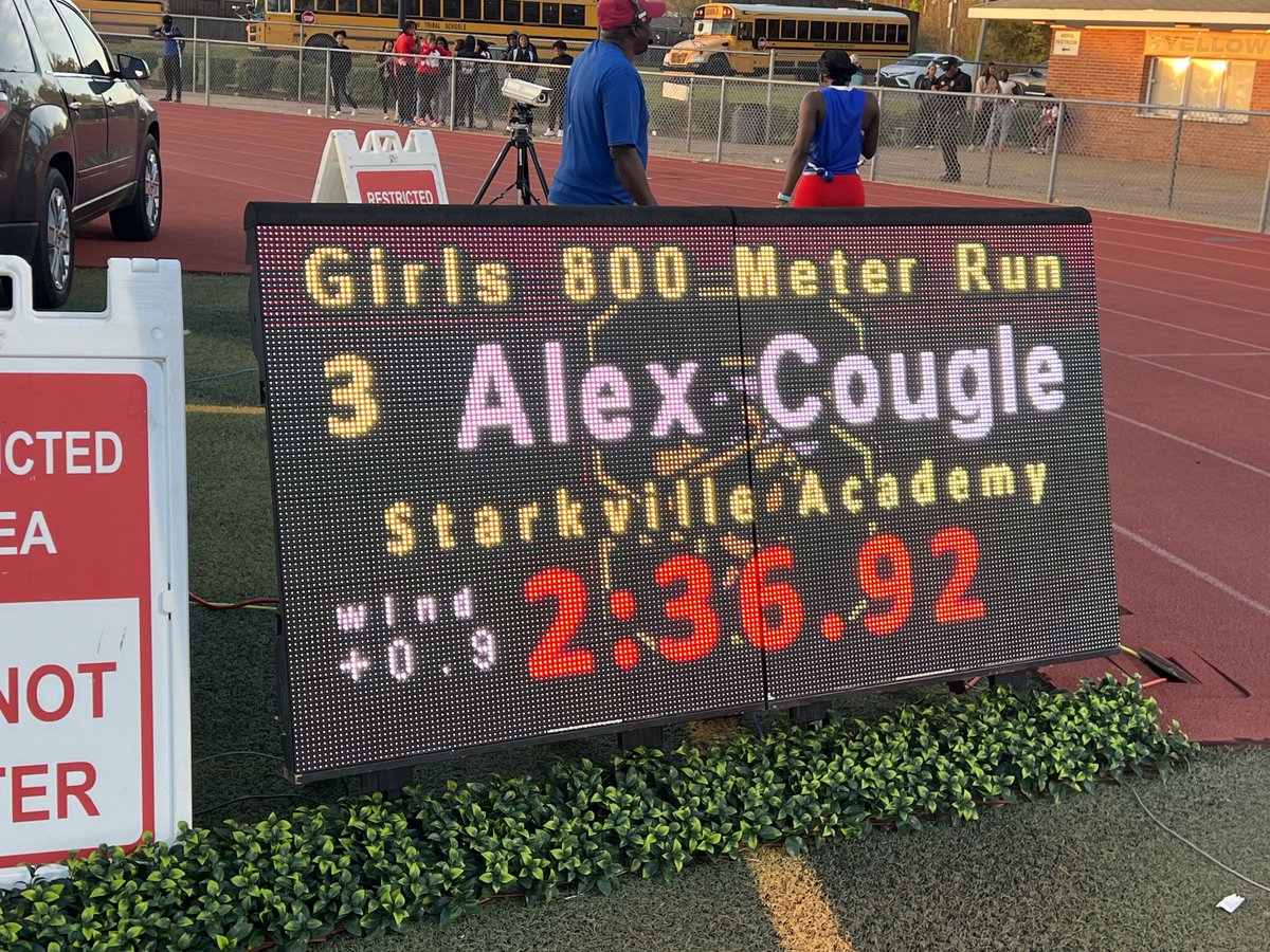 gosavolstrack's tweet photo. Alex Cougle just set two Starkville Academy records for the Lady Vols on the Track today at Starkville High she ran 2:35.92 in the 800 run and finished 3rd and she ran 5:47 in the 1600 and finished first https://t.co/YrhTvKRlK2