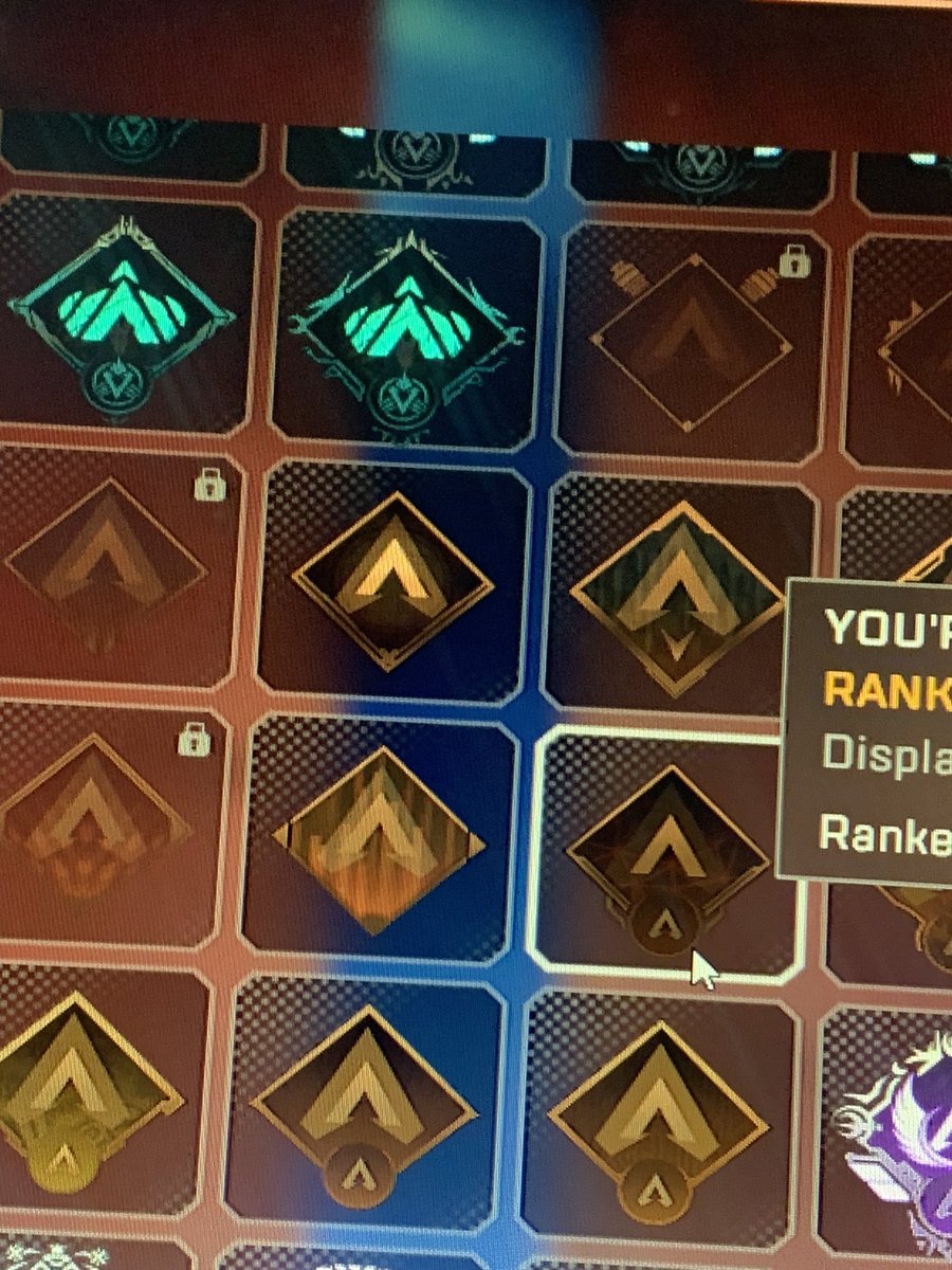 xoBles's tweet photo. @PlayApex  @Respawn what did yall do? https://t.co/7tlRsHVTsf