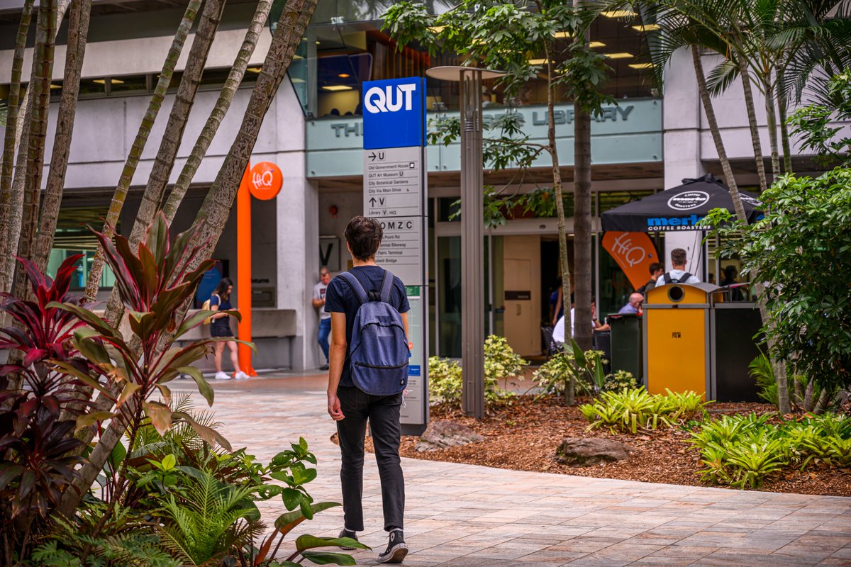 Over the Easter break QUT Library community opening hours will change: qut.to/library-hours QUT students and staff will have 24/7 access to Kelvin Grove and Gardens Point libraries. Come in and shelter from the rain!