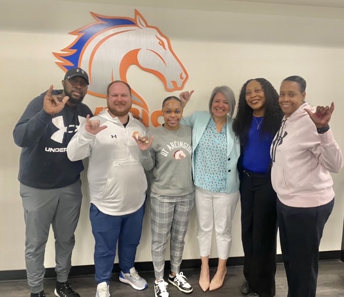 UniversityCrossroads tweet media