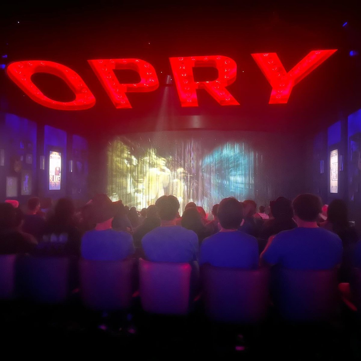 hehschoirs's tweet photo. The backstage Opry Tour was amazing! https://t.co/SDZgTV9Jr4