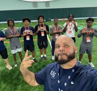 Loved the welcoming feeling today @CanesFootball. Thank you for the visit had a great time!! @UNCLELUQ @uschoolfootball @larryblustein @ChadSimmons_ @Andrew_Ivins @305Sportss @TheCribSouthFLA