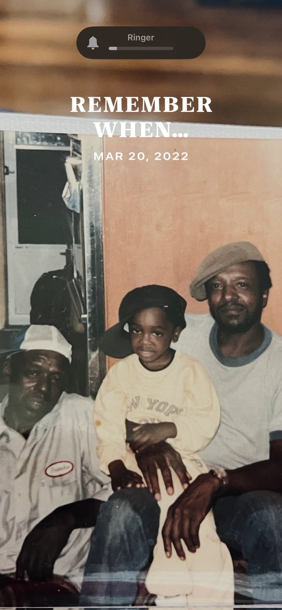 GenaLennon's tweet photo. I still 🤎miss you👑 with every fiber of my being. There's not a day💯 that goes by that I don't revel 🫶🏾 in the essence 💪🏾 of you. So proud💞 to be in a family that🤍 lives and 🩷loves without limits. RIP ( Unc 👑 and 👑Pops. We got now. #MyFoundation💪🏾
#FatherDaughterLove🩷 https://t.co/GHfBIikDVG