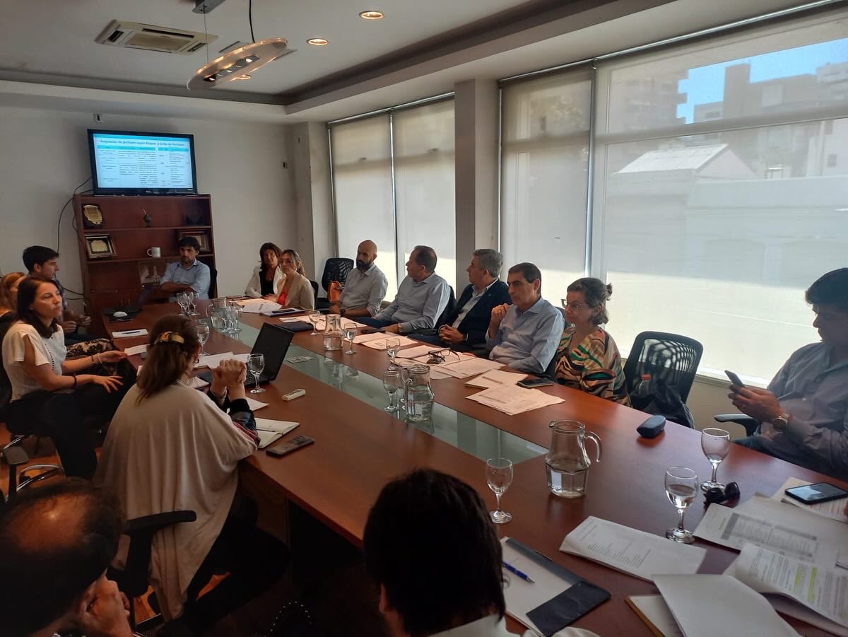 Participamos de la reunión convocada por la Subsecretaría de Empleo Público para conocer el proceso de selección de personal para la cobertura interina de cargos jerarquizados.

#EmpleoPúblico #DerechosLaborales #concursos