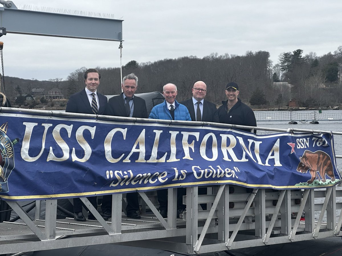 Silence is Golden! Boarding US Navy nuclear submarine USS California with Congressman Joe Courtney in New London, Connecticut 🇫🇮🤝🇺🇸