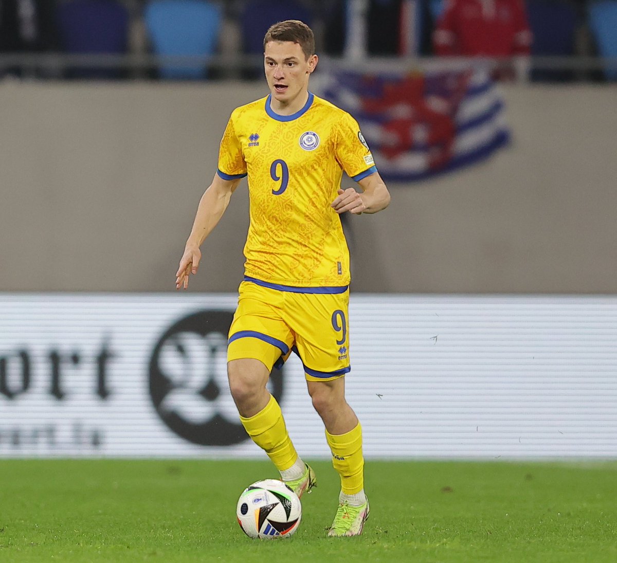 Kasachesche Benny Bresch <a href="/topfan_thorsten/">Lionel Merci</a> ?