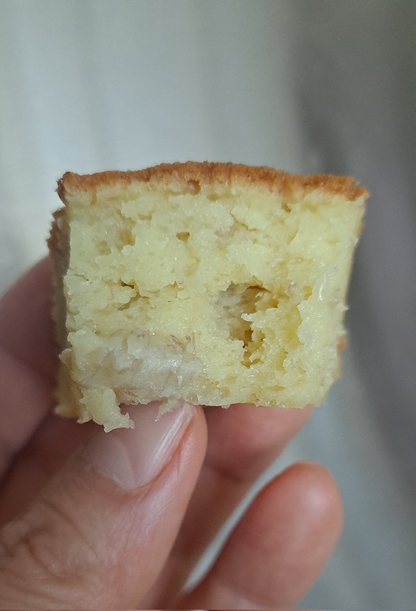 블로그보고 따라해봤다.
전기밥솥으로 빵 만들기 🍞 
이게 되네😁
나같은 똥손도 가능할만큼 엄청 쉽다~