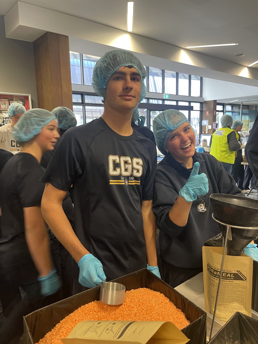 It was a beautiful atmosphere in the Hepworth Centre as more than 150 student volunteers prepared emergency relief meals for FORaMEAL. Thank you to staff member Matt Lander for organising this heart-warming initiative.

#CaulfieldGrammar2024
