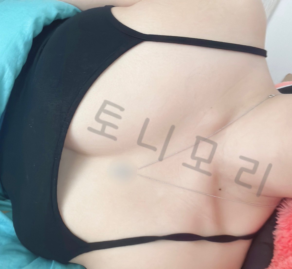 🙋🏻‍♀️ 요새 토니랑 1일1섹🫣
매일해두 더더더 하고싶은 맘ㅎㅎㅎ
이벤트후 가슴이 쫌 커진건 비밀🤫