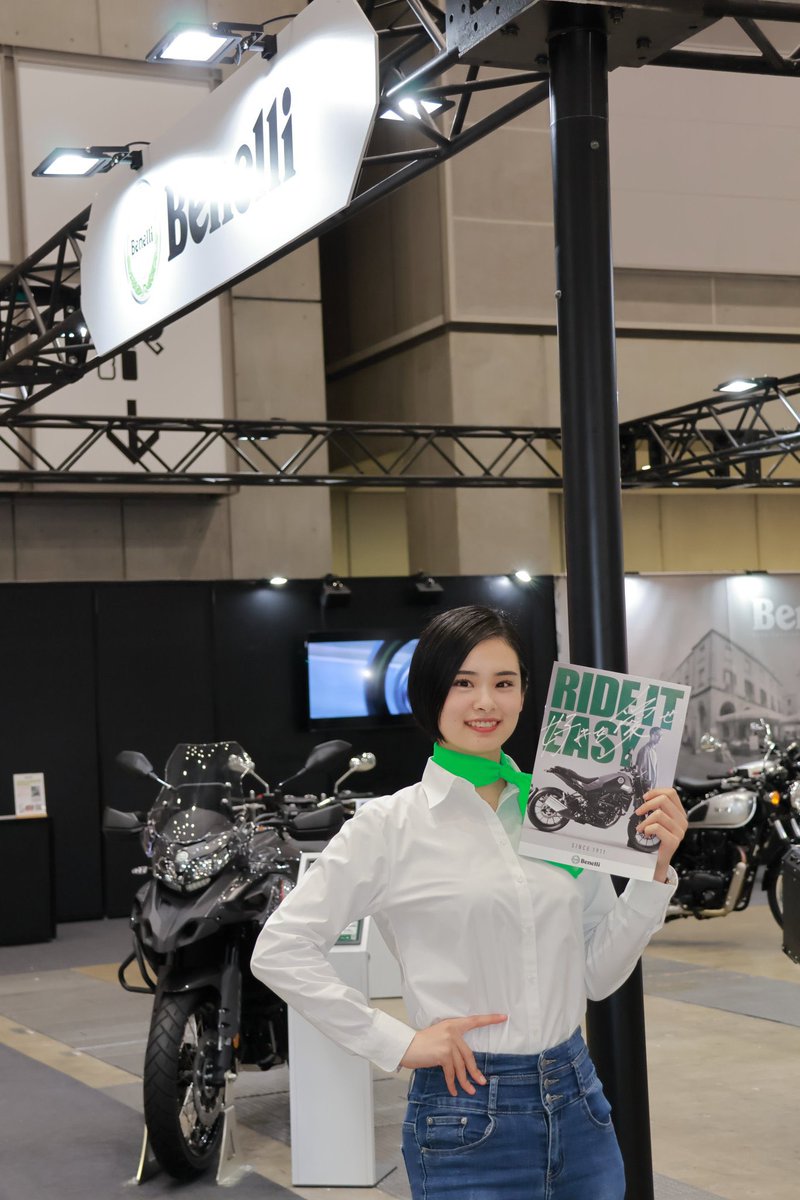 marie_tada's tweet photo. かなり遅れてですが、、、
東京モーターサイクルショー2024ありがとうございました😊
ベネリブースでオリジナルバッグゲット出来ましたか？
カッコイイバイクがたくさん✨
楽しかったです♪

#好きを愛せ #ベネリ #株式会社プロト #東京モーターサイクルショー #ありがとう https://t.co/u8dd9oZwni
