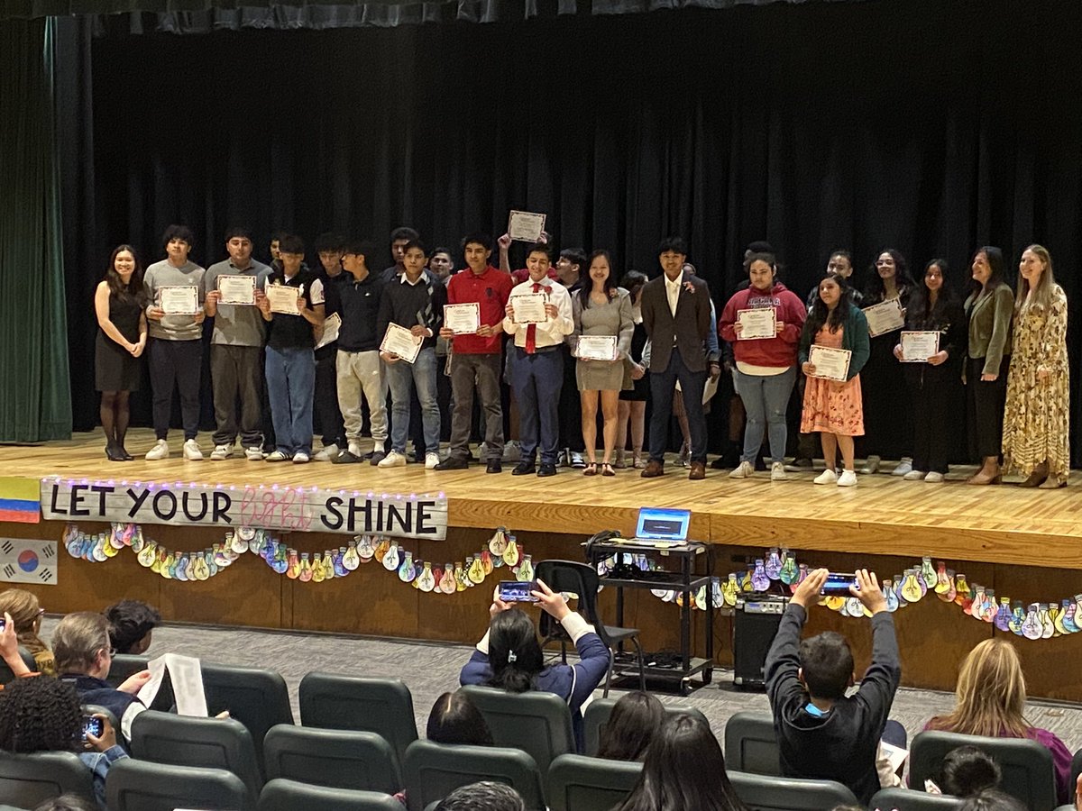 HarborfieldsHS's tweet photo. Congratulations to all those who participated in the Harborfields Central School District’s ENL Student Recognition and Family Celebration Night. A special congrats to the four High Schools Seniors who have come so far and inspired all with their journeys.  #hfunited https://t.co/49SdB6nBKf