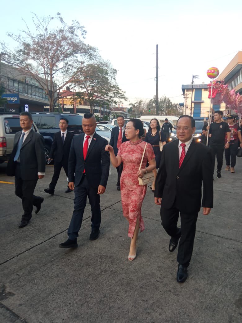Recepción de Bienvenida por la Sociedad de Beneficencia Fa Yen para la embajadora de China  su Excelencia Xu Xueyuan.

🐲CULTURA
🐲TRADICIÓN
🐲RESPETO
•
•

#醒獅 #舞獅 #傳統舞獅 #danzadeleón #leonfayen #leonesfayen #danzaleonpanama #fayenleones #sociedadfayen