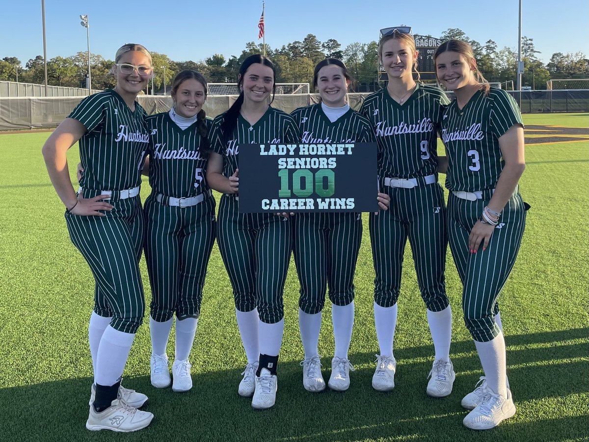 Senior Class of 2024 hit another milestone tonight as they helped their team to a big 12-0 win over Nacogdoches!! 

#NotFinishedYet #GoAndTakeIt #LockIn 💚🥎🖤