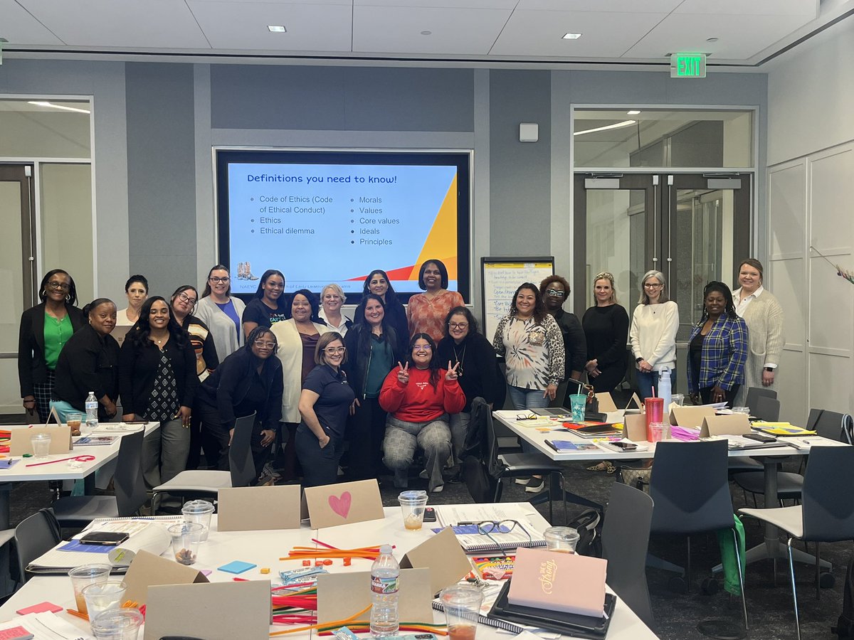 Tori Mannes tweet media