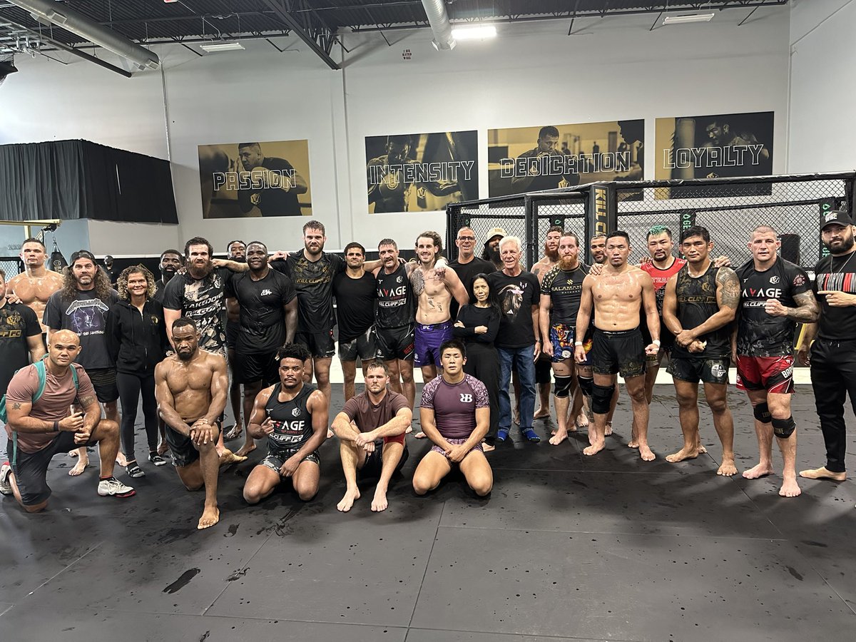 Building unstoppable warriors @KillCliff_FC 🙏coach @henrihooft & @Tyrone_spong #WFCA @GilbertDurinho #UFC @BrendanAllenMMA @The_Real_GM3 @storleystorm #Bellator and so many other(👇) fighters They are THAT GYM