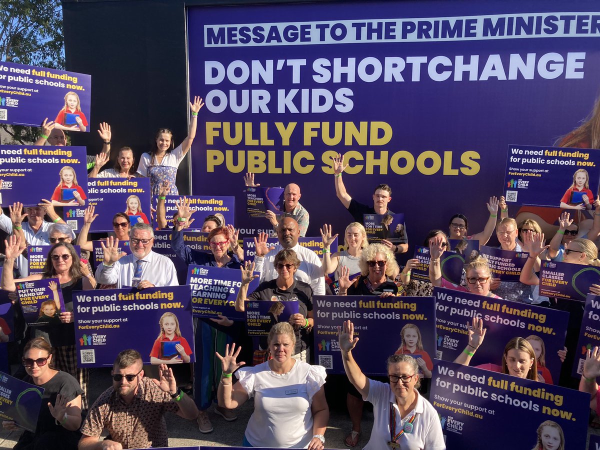 Teachers all over the Hunter are putting their hands up for their students and public education. It is time our prime minister did the same thing #ForEveryChild @TeachersFed @AlboMP @SharonClaydon @MerylSwanson @DanRepacholi