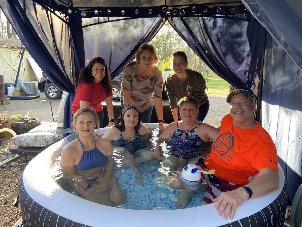tmbrewer1842's tweet photo. Most relaxing time ever with family, neighbors & friends!! @Bestway gifted me a Coleman Saluspa Hollywood Luxe inflatable hot tub in exchange for an honest review! Thank you Bestway for & a big thank you to @Tryazon
#bestway #BestwayUSA #SALUSPA #InflatableHotTub #inflatablespa https://t.co/tz3BH5FxLk