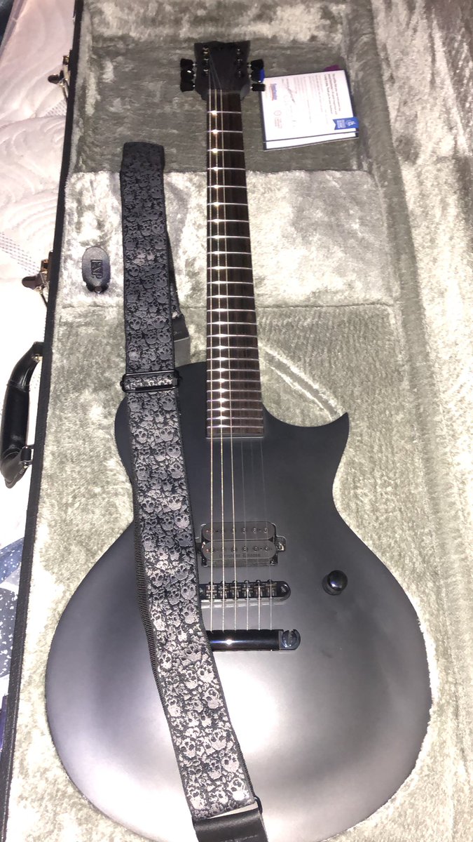 It was a long wait but sweetwater and the team shout out to Connor finally got my ESP Black Metal to me. #newgearday