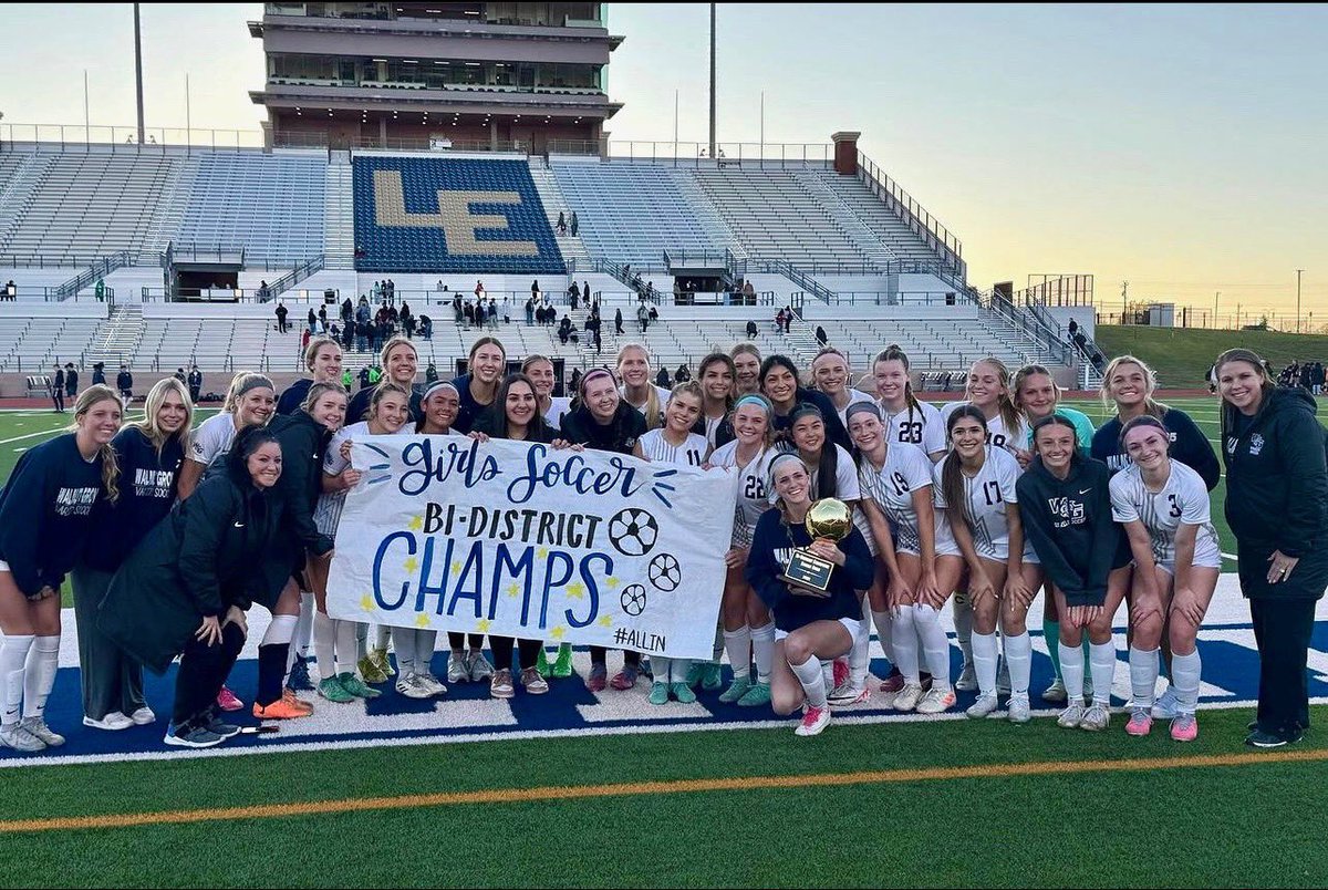 WG_GirlsSoccer's tweet photo. Round 1️⃣:✅ Level Achieved 
Strong 2-0 win vs The Colony tonight
⚽️Grace Miller 
⚽️Quinn Wolfe 🅰���Gianna Wilbur 
#ProsperProud #ClawsOut #ThankYou #Next https://t.co/R2WGohk929