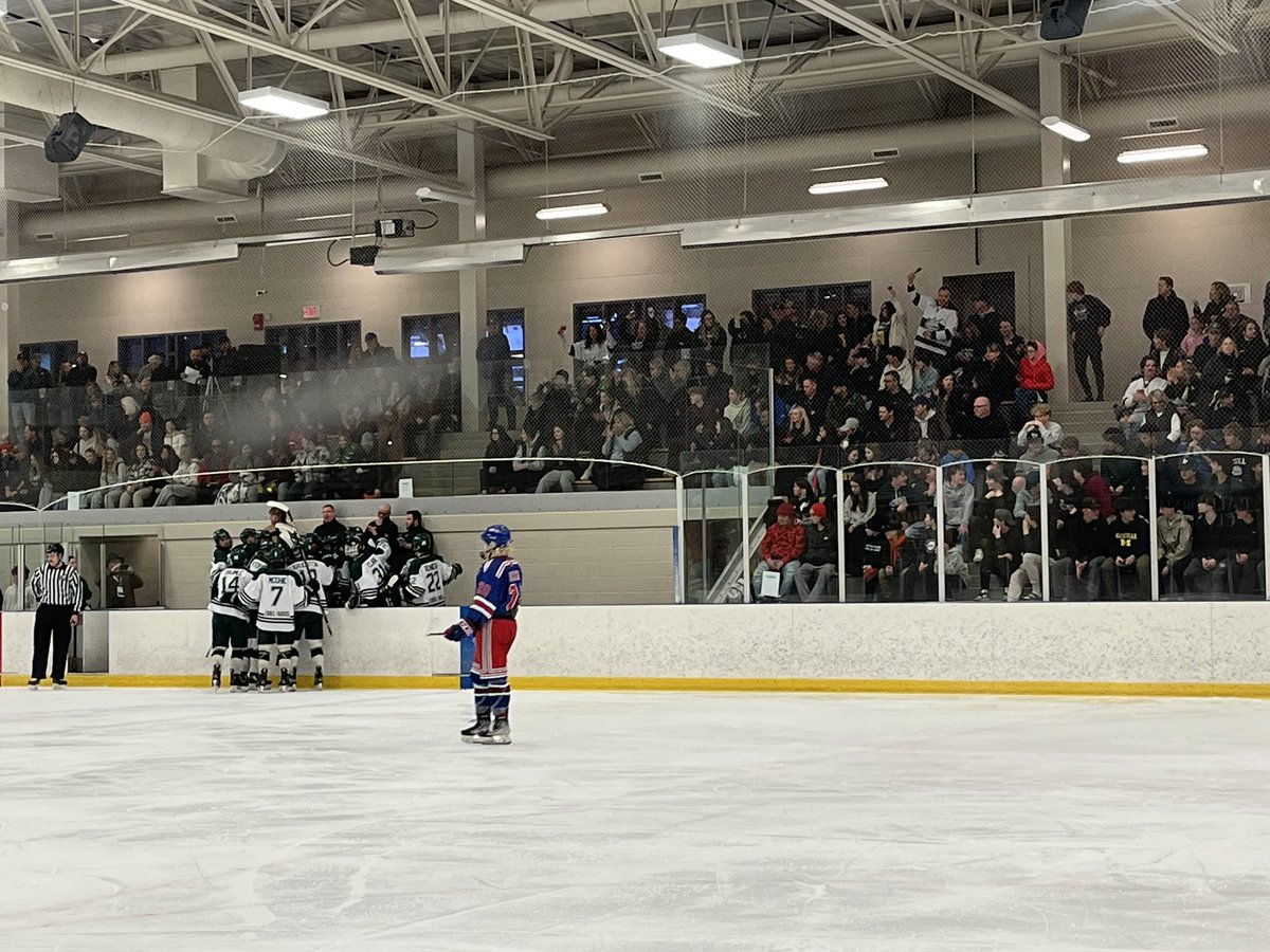 Kings tie the game up in the second here in Calgary