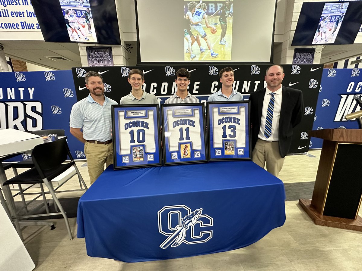 ochs_hoops's tweet photo. It was a great night to celebrate the hard work the player put in this season at our banquet. Thanks you parents for all the support all season. Go Warriors! #weareone https://t.co/LyZJBQMoN5