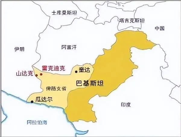 BeijingDai's tweet image. There is now a terrorist organization targeting Chinese, the Balochistan Liberation Army. Yesterday, they attacked a Chinese convoy in Pakistan, resulting in the death of five Chinese engineers. This is not their first time. 

They are some locals in Balochistan Province,