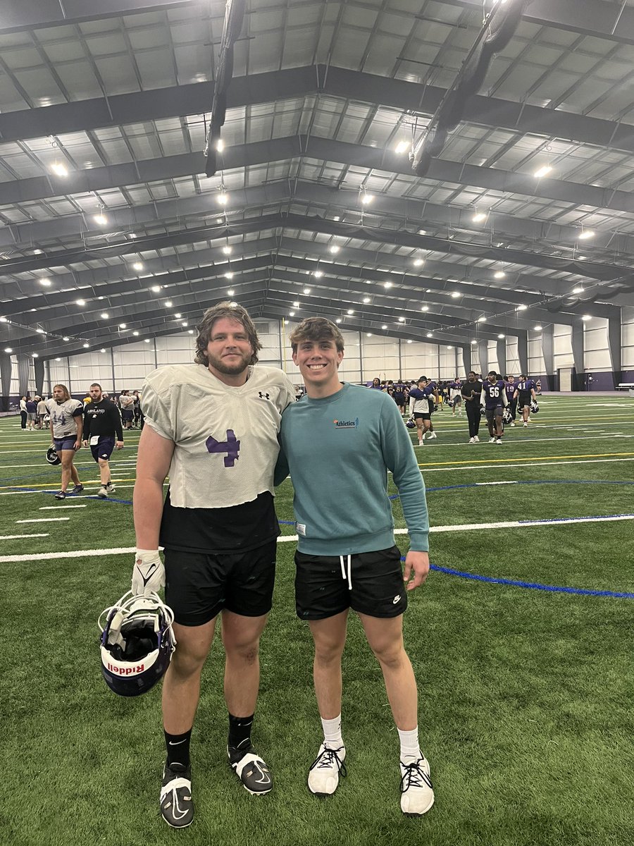heathhinton42's tweet photo. Great to watch one of my former ZT 🏈players practice today at Ashland University.  Big things to come for Nalin on the football field and on the track team. https://t.co/jMrxWzsTx8