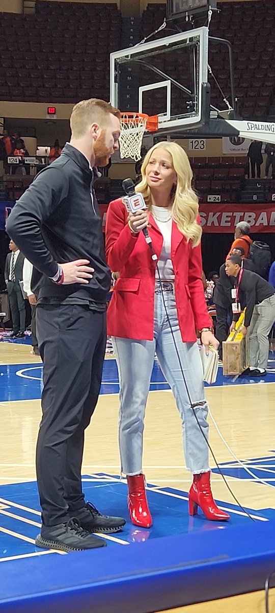 I decided to let ESPN interview Drew Stutts first 🤣🤣 @CoachDStutts @FHULionsBBall @gofhulions #NAIAMBB #PlayNAIA #BattleForTheRedBanner