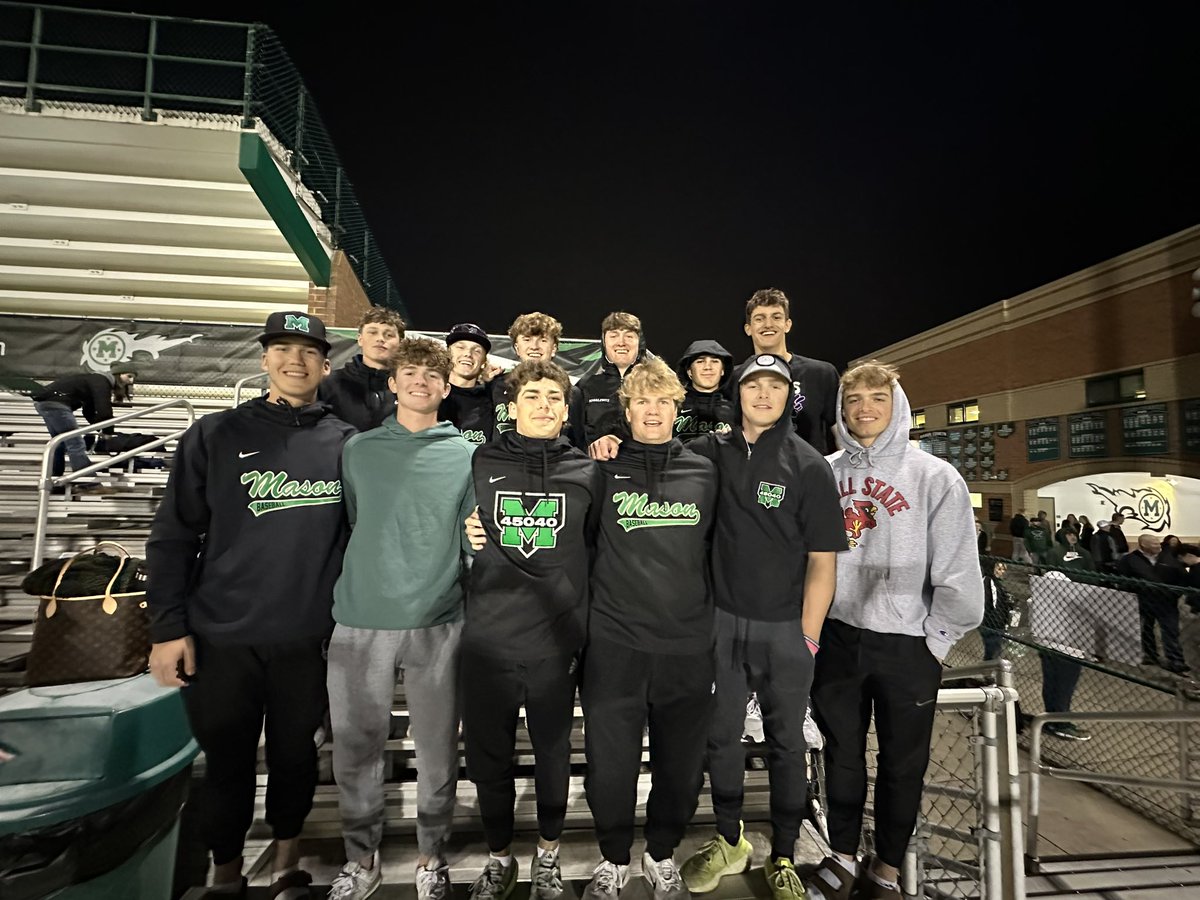 Supporting <a href="/MasonLacrosse/">Mason Boys Lacrosse</a> for their win against Moeller! Congrats, boys! Go Comets!