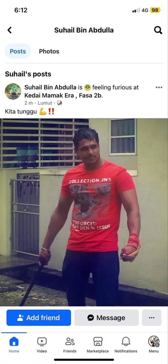 Apa sangat kejayaan kau? Bukak kedai mamak yang sinonim dengan kaum kau? Aku cukup menyampah this stereotyping yang mengatakan Melayu malas.... Dari 10 orang mungkin la ada 1 atau 2 yang malas sikit....tapi baki yang lain elok aje jaga anak bini jaga keluarga...pagi-pagi dah…