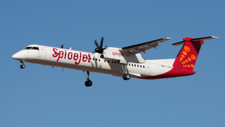 KaleshiBua's tweet image. #SpiceJet active operational fleet has now fallen to 39 or so.

Now that they have conned @ExportDevCanada into signing over 13x grounded Q400 turboprops they may return on regional routes!

That is IF the deal does go through to the end!

Given #AjaySingh&apos;s past record doubt it!