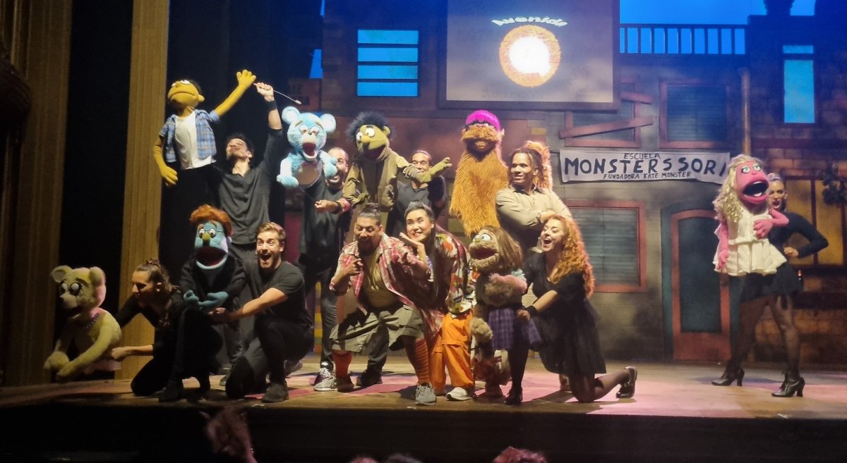 14 años después... Salí enamorado de #AvenidaQ.
Un musical del carajo, y una puesta que nada tiene que envidiar a la original.
En el Teatro Maipo. Imperdible de la cartelera porteña. 
😍❤️👏🏼😍❤️👏🏼