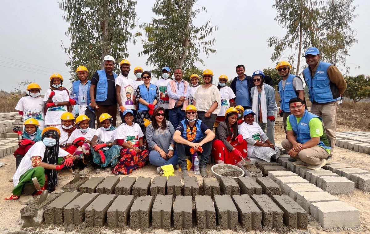 🙏 @habitatnepal & @HabitatAu for a visit to Dhanusha to act on an important development challenge – affordable housing for all. It was an excellent opportunity to join female builders in the construction of affordable & sustainable homes, in partnership with local municipalities