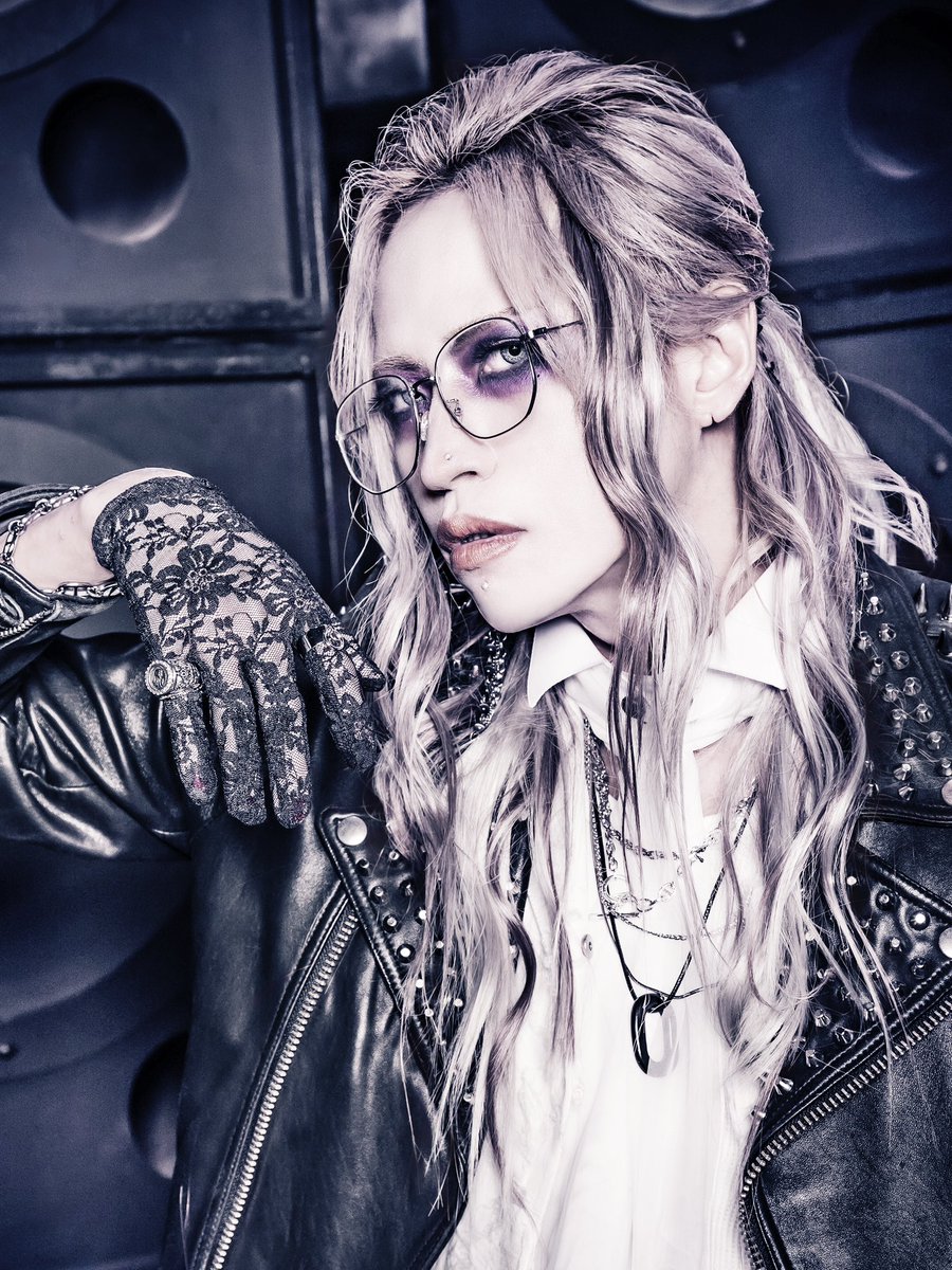 SuganumaPhoto's tweet image. WORKS : RAZOR  (@RAZOR_official_)

「INTENSITY」
アー写 撮影📷 -1

Vo.猟牙  Gt.剣  Gt.衍龍 

RAZOR 14th Single
2024.4.30 Release 

#RAZOR #INTENSITY 
#アー写 
#TSphotos #TSフォト #TSワークス