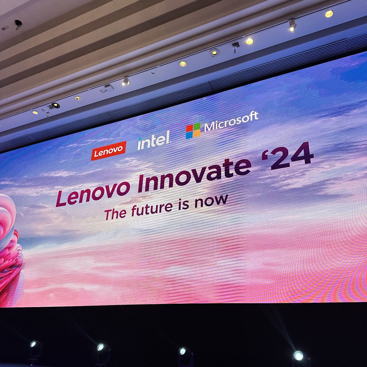 Work mode. 
#LenovoInnovate25 #Innovate24 #Lenovo