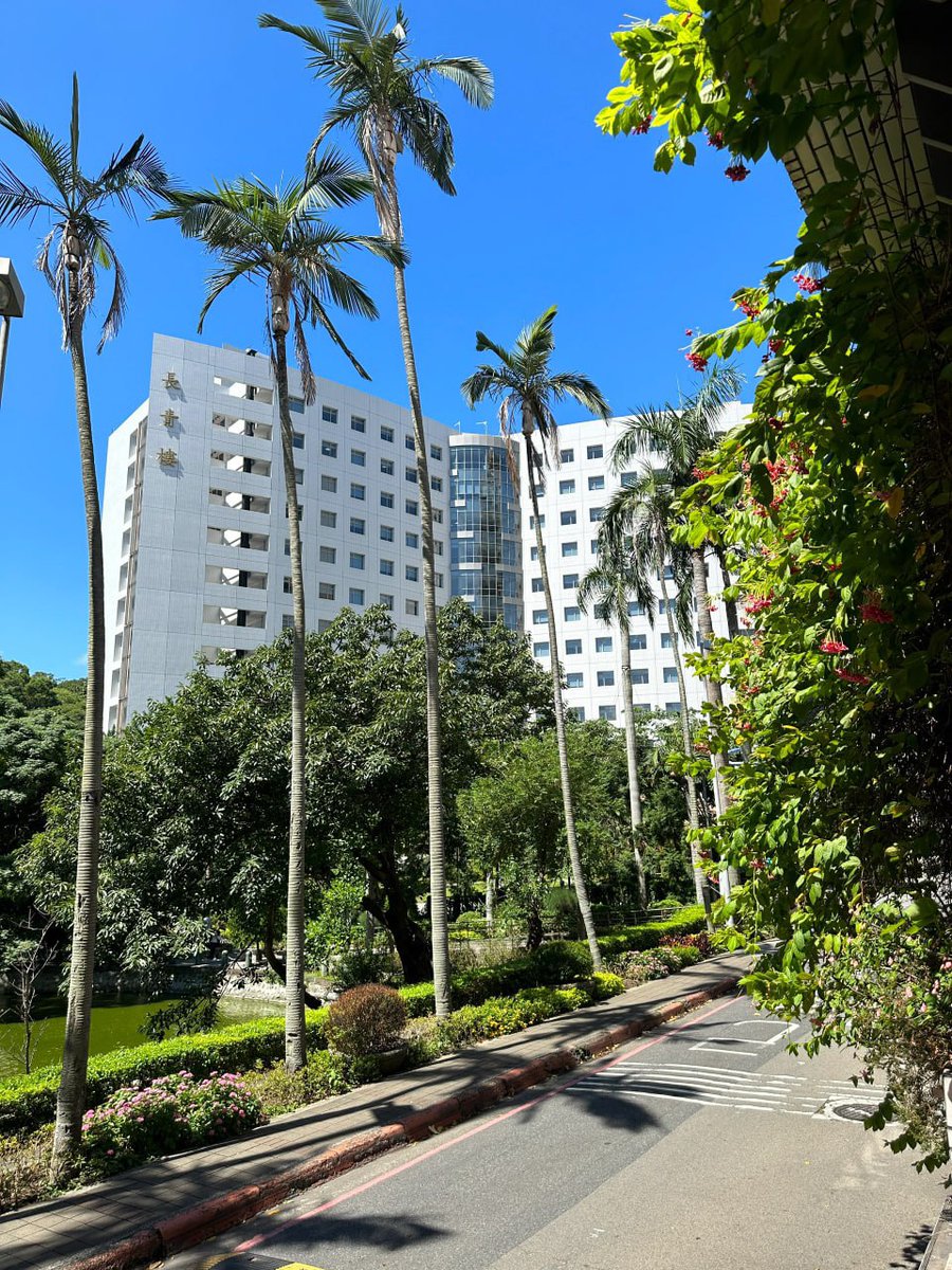 The world is a book, and those do not travel read only a page.
#tourism #shoot with ease.