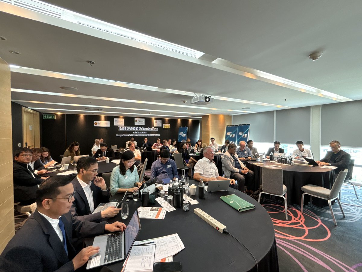 chinguyencomms's tweet photo. Seven Southeast Asia nations gathered in Bangkok for a #OneHealth meeting. Co-hosted by @Cirad, @ILRI, #GREASE and #ASEANCGIARInitiative, it marked the first workshop to design next #PREACTs phase under #PREZODE, aiming for collaborative solutions to regional health challenges. https://t.co/KeuzggLwkI