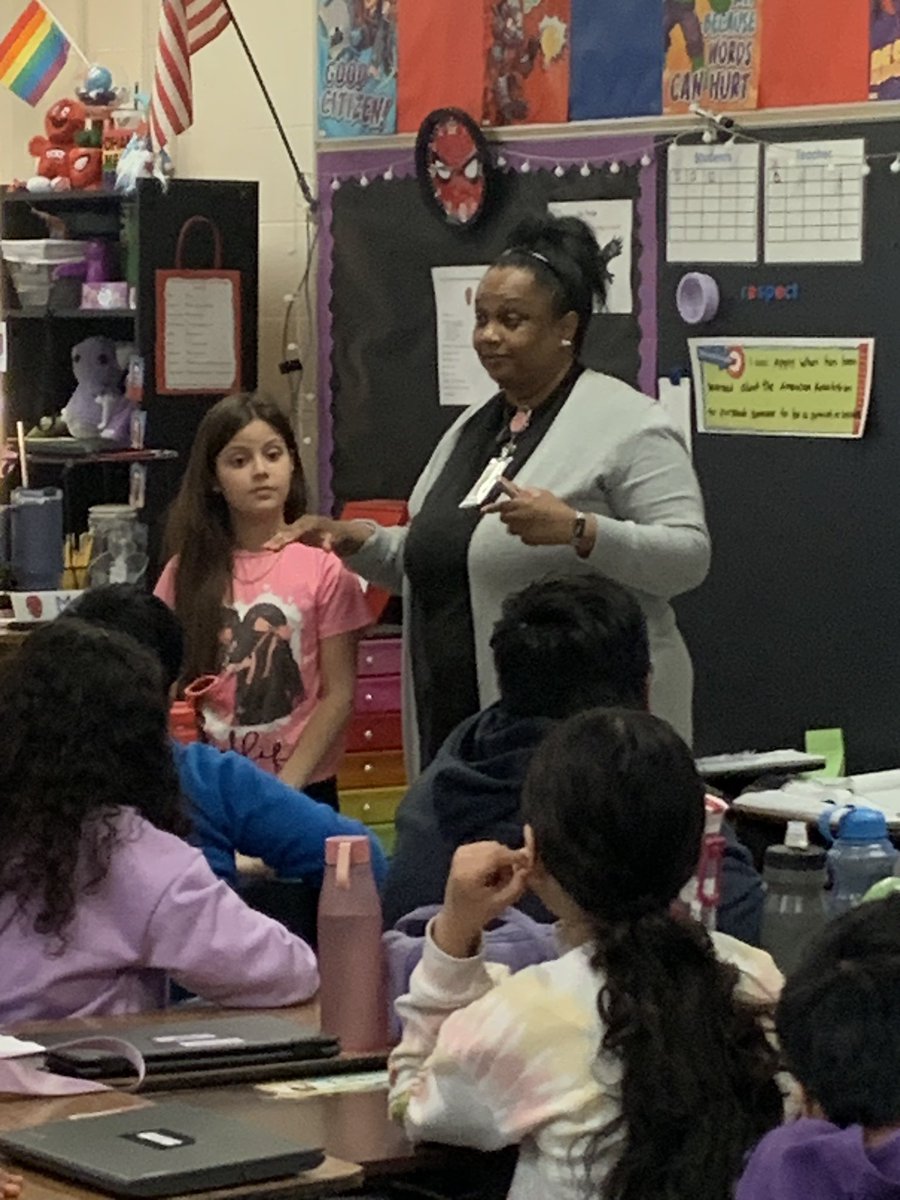 MrsTerriGriffin's tweet photo. Thank you to @PortiaHJennings and the rest of the @JCPSKY anti-bullying crew for speaking with our students today @HartsternElem https://t.co/dB2hzdxeKm