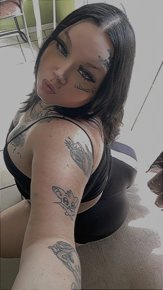 #alternative #altgirl #altfashion #plussizealternative #piercings #tattoos #girlwithtattoos #tatted #facetattoo #florida #floridalife #floridalocal #flliving #orlandofl