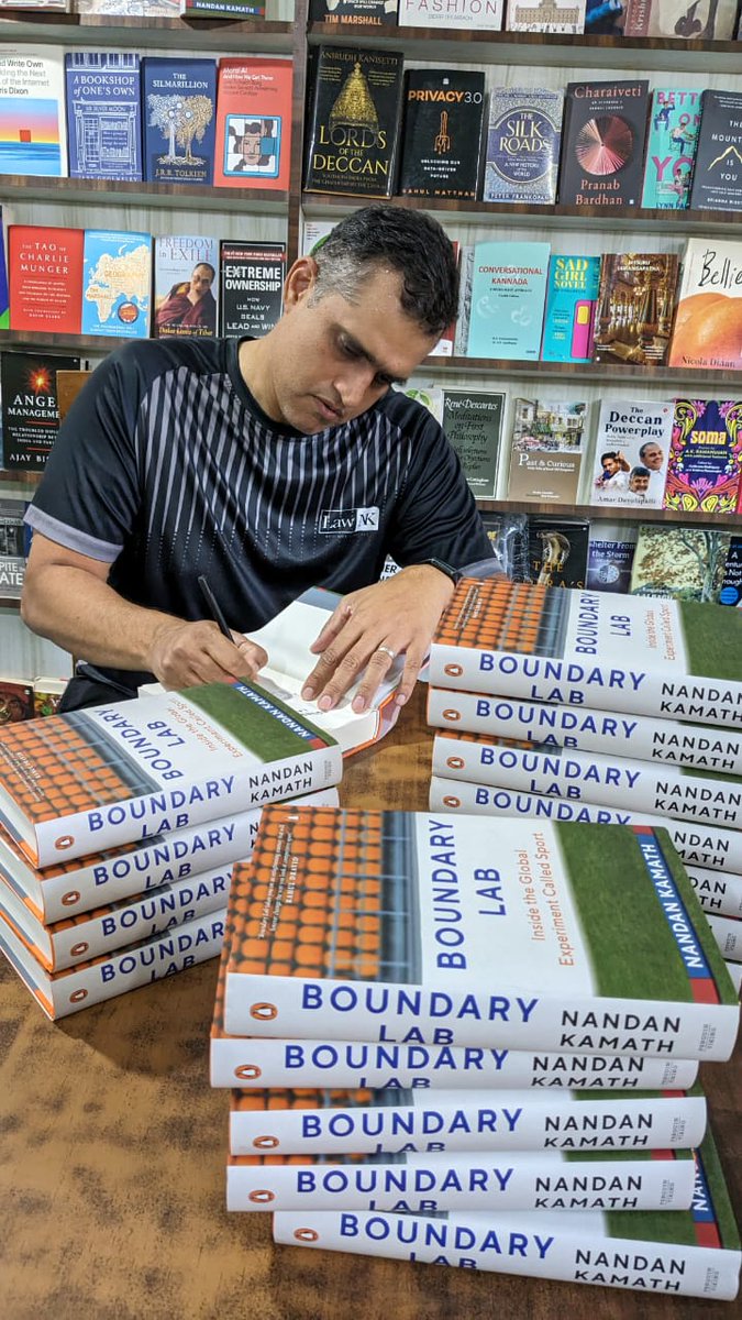 Signed copies of #BoundaryLab are now available at @bookworm_Kris in Bangalore. A pleasure to visit. More about the book on boundarylab.plus.