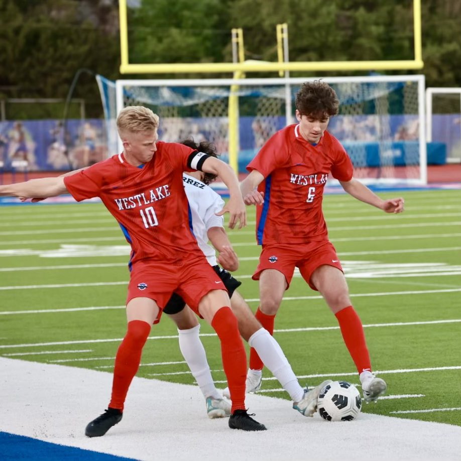 Westlake_Nation's tweet image. Men’s Soccer is headed to the Area Championship after a 2-0 win over Round Rock in the Bi-District Championship. Christian Mezas scored both goals with assists from Logan Thomson and Henry West. #GoChaps