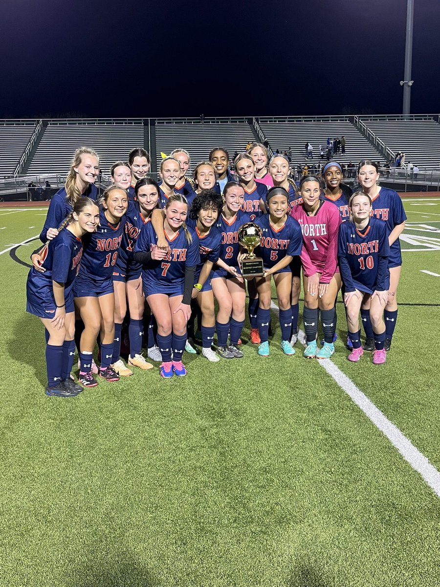 ⚽️Bi-District Champs⚽️
McKinney North with a big 4-1 Win. Proud of these ladies!!  Area round up next vs Kingwood Park <a href="/MISDathletics/">MISD Athletics Dept.</a> <a href="/McKinneyNorthHS/">McKinney North HS</a>