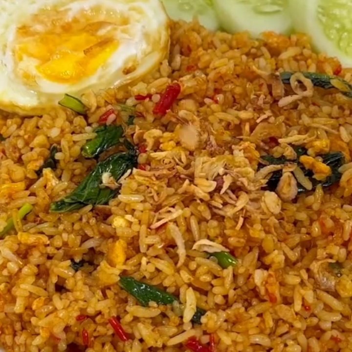 hyeeby__'s tweet photo. SERBA-SERBI RESEP NASGOR dari mulai nasi goreng kampung sampe nasi goreng abang-abang!! resepnya SIMPLE bikinnya SAT-SET, cocok banget buat sahur! anak kost WAJIB RECOOK!🤤🙌🏻✨ https://t.co/L30r00piNC