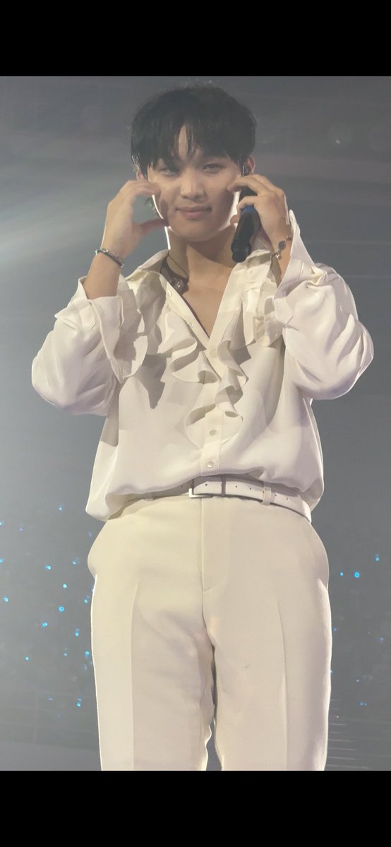TO_B_HA_NA's tweet photo. #비투비 #our_dream #오고비오사비 #행복하자 

오늘도 고마워!!! 오늘도 사랑해!!! https://t.co/QhzhMy3jM8