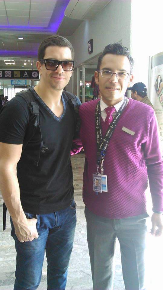 sergiomonter1's tweet photo. Hace unos ayeres @yahirmusic 🤗 https://t.co/yotVCtkl0C