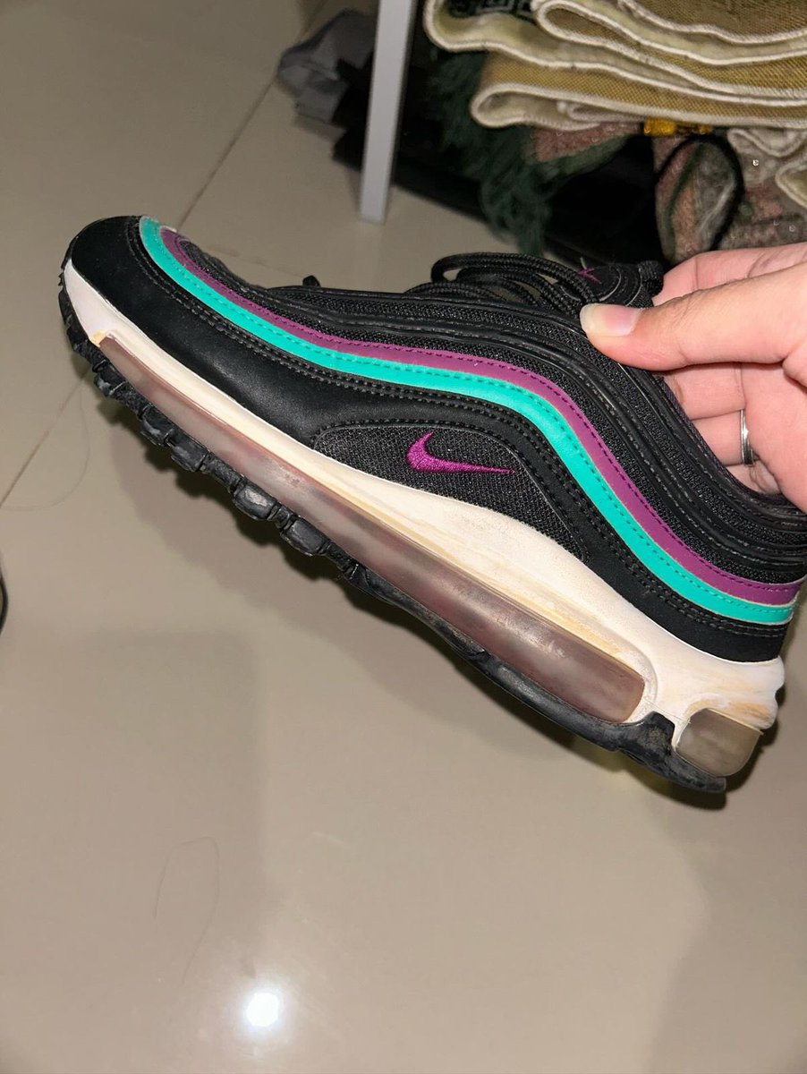 Layka_145's tweet photo. #WTS Nike Air Max 97’ ‘Black Grape’
Size: EUR/38,5
Condi: 85%
Price: 500k

#Nike #airmax #second #sepatu 
DM FOR MORE INFO https://t.co/tsbY4H4XF2
