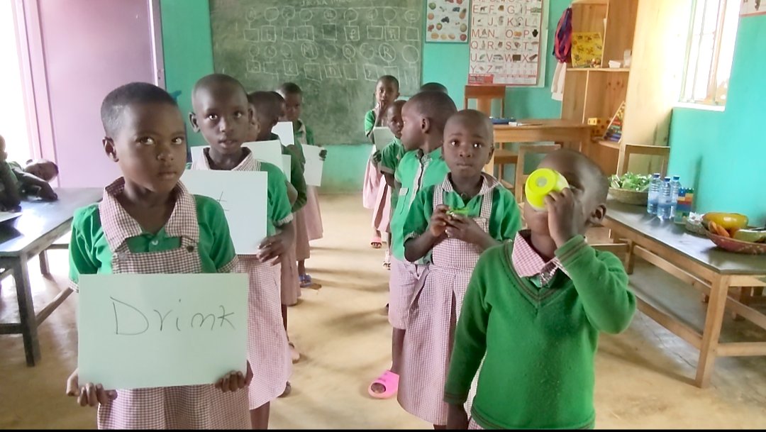 HirwaFoundatio's tweet photo. 🌟 yesterday at Hirwa Preschool: Learning through play! From shopkeepers to doctors, our children explored various roles, fostering creativity and vital skills. Join us in empowering young minds! #LearningThroughPlay #EmpowerChildren #HirwaPreschool 🎨🏥🛒 https://t.co/ZtSnw95Kg2