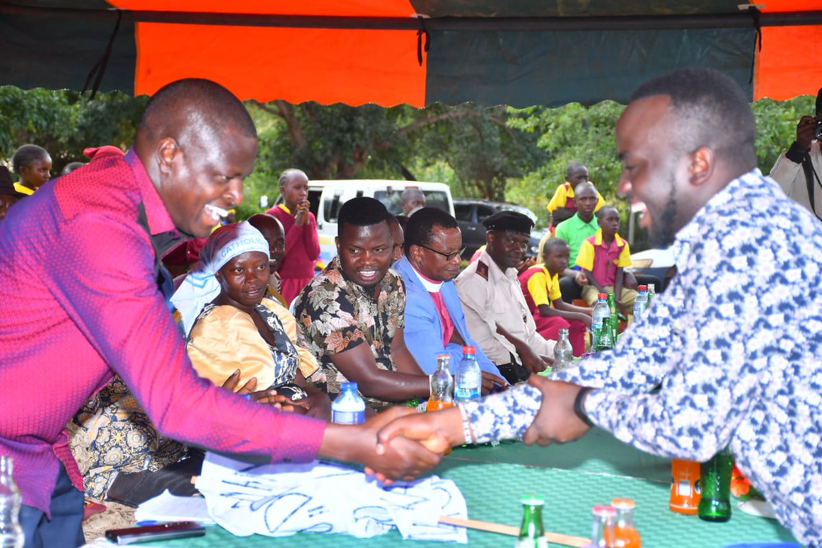 Being with a social friend, who is in  Government and also official member of Parliament is good 😂.. hoping to meet my good friend Hon <a href="/NdindiNyoro/">Ndindi Nyoro</a>  again...# Kijana yetu ya MAUMAU