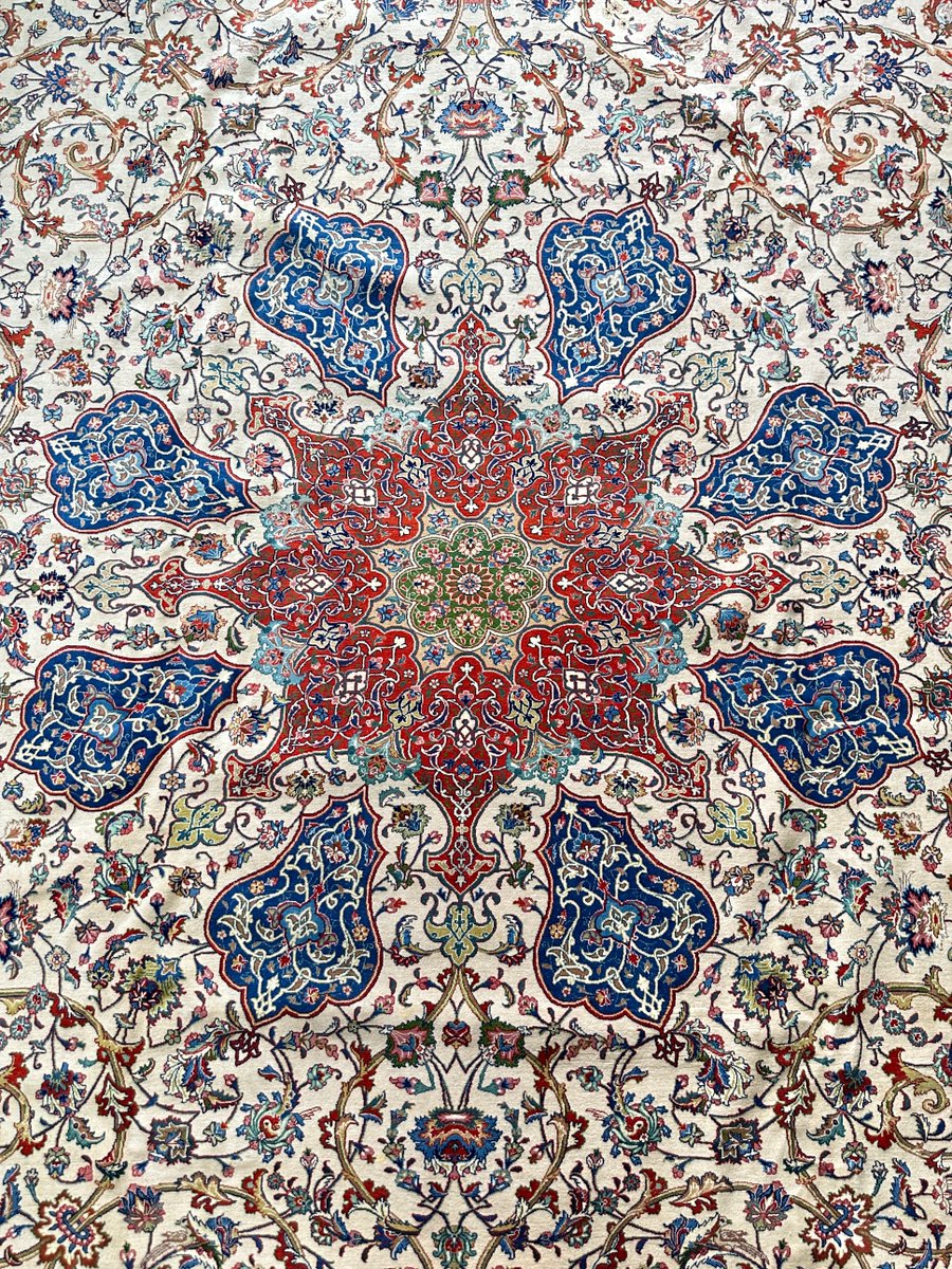 This gorgeous antique Esfahan rug is new in our London showroom & at 4m x 3m it’s a great useable size in many rooms Enquire -> info@bakhtiyar.com #shopsmall #interiordesign #homedecor